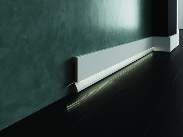 Listwa przypodłogowa LED LPC-29LE 244cm Creativa 10cm